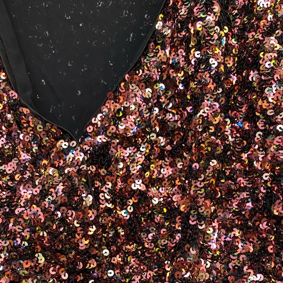 Pink multi sequin long sleeves crop top - Picture 3 of 7